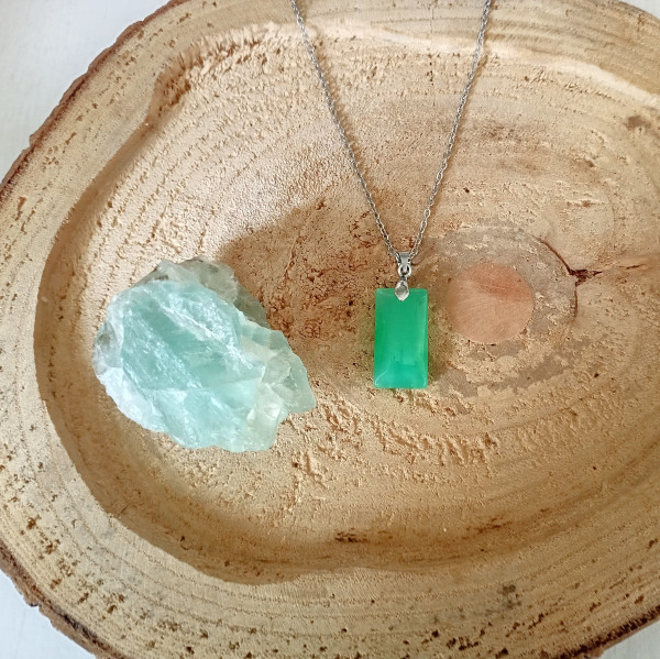 Náhrdelník s polodrahokamem, (1)