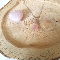 Náhrdelník s polodrahokamem, Růženín